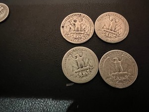 lot 30 image: LOT OF 4 SILVER QUARTERS FROM 1940S