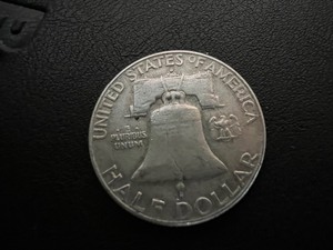 lot 40 image: 1962D FRANKLIN HALF DOLLAR