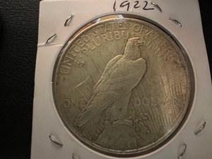 lot 41 image: 1922 SILVER PEACE DOLLAR