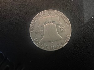 lot 59 image: 1950D BENJAMIN FRANKLIN HALF DOLLAR 90% SILVER