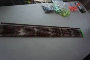 lot 21 image: 12 - Easton Super Lite 2315 XX75 Aluminum Arrows