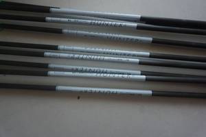 lot 28 image: 9 - Blood Sport Hunter Arrows