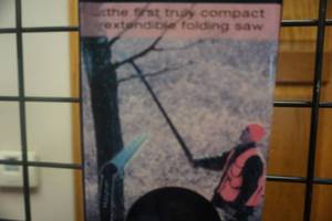 lot 36 image: Hooeyman Extendable Folding Tree Saw