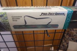 lot 49 image: Protect Brand 4 ArrowBolt QuiverArrow Case 25