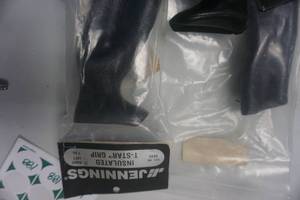 lot 91 image: 5 - Jennings Insulated Bow Grips