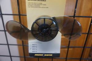 lot 100 image: Minn Kota Model MKP4 Vanishing Trolling Motor Propeller