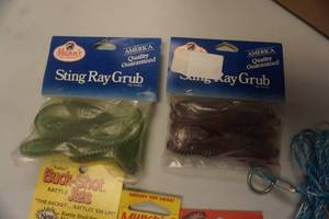 lot 110 image: Assorted Fishing Hooks, Jigs, Artificial Lures and Stringer