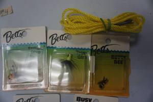 lot 123 image: Assorted Betts Pan Fish FliesJigs With Stringer