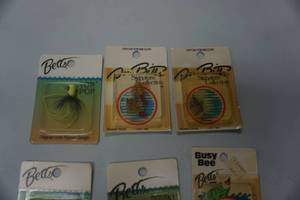 lot 104 image: 9 - Betts Assorted Pan Fish FliesJigs