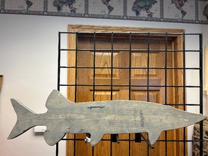 lot 155 image: Northern MN Themed Wall Mount Wood Carved MuskieNorthern