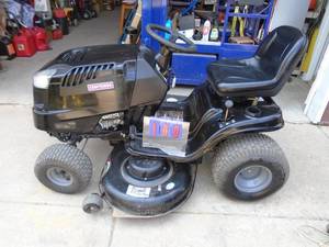 Late model Craftsman 22hp mower. 48 cut. Good used condition. Runs well. Tested & works. As shown. THIS ITEM HAS A RESERVE.
