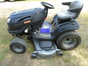 lot 100 image: Craftsman GT6000 26 hp Kohler engine. 54 deck with mulch blades. Hydro drive. 385 hours. Good working unit. Owner bought ztr. THIS ITEM HAS A RESERVE.