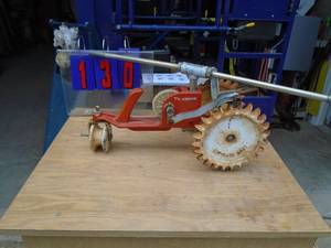 lot 130 image: Tractor lawn sprinkler. Used condition. As shown.