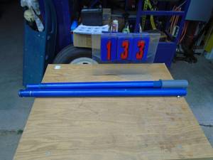 lot 133 image: Floor jack handle. Approx 5. As shown.