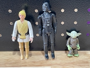 lot 8 image: Star Wars Action Figures