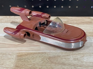 lot 13 image: Star Wars Landspeeder