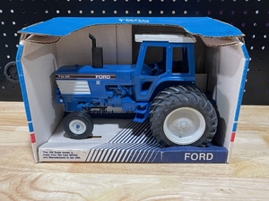 lot 22 image: Ford TW-25 Die Cast Tractor