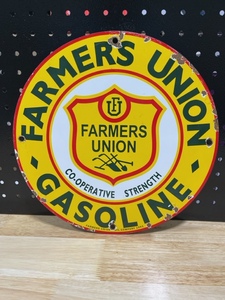 lot 29 image: Farmers Union Gasoline Metal Porcelain Sign