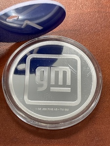 1 Ounce .999 Fine Silver Round