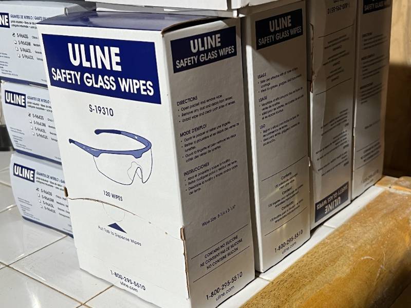 ULINE Safety Glass Wipes - Box of 120 - S-19310