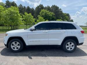 lot 1N image: 2014 Jeep Grand Cherokee Laredo - 4X4 - 1 OWNER