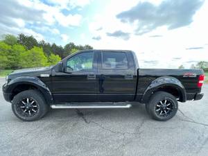 lot 4D image: 2004 Ford F-150 FX4 - 4X4