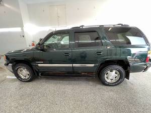lot 4J image: 2004 GMC Yukon - 4X4