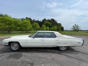 lot 8B image: 1971 Cadillac Deville