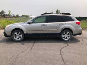 lot 4C image: 2014 Subaru Outback 2.5I Premium - AWD - 1 OWNER