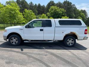 lot 8 image: 2007 Ford F-150 Lariat - 4X4