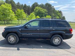 lot 18 image: 2004 Jeep Grand Cherokee Limited - 4X4