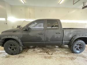 lot 13C image: 2003 Dodge Ram 1500 STSLT - 4X4