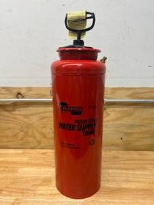 lot 36 image: CHAPIN 3.5 Gal. Tri-Poxy Industrial Water Supply Tank Sprayer