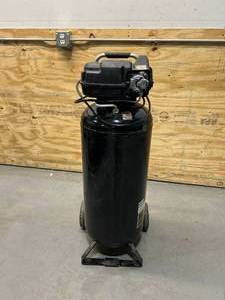lot 78 image: HUSKY 20 Gal. 175 PSI Portable Electric Air Compressor