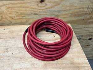 lot 79 image: HUSKY 38 Air Hose