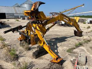 lot 20 image: ARPS 730 Backhoe Attachment