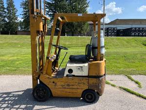 lot 29 image: TCM 3000LB Forklift