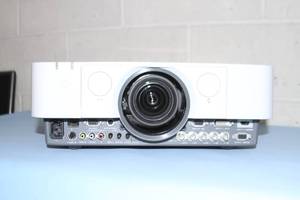 lot 46 image: Sony VPL-FH30 WUXGA High Definition 4300-Lumen 3LCD Home Theater Installation Projection System  Projector with HDMI