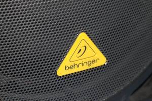 lot 47 image: Behringer Eurolive B115D 15 Active 2-Way PA Public Address Audio Speaker System