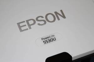 lot 94 image: Epson PowerLite 5530U Projector - Parts  Repair  Repairable