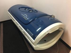 lot 5 image: Sun Star ZX32 Speed System Tanning Bed