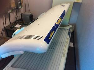 lot 15 image: CyberTech Genesis 10 High Resolution Tanning System