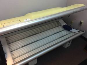 lot 16 image: Interlectric SS73 Pure Tan Tanning Bed