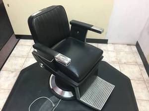 lot 34 image: Belmont Electric Barber Chair
