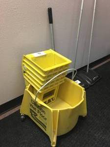 lot 79 image: Rolling Mop Bucket and Ringer