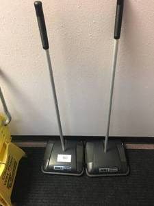 lot 80 image: Lot of 2 Floor Cleaners