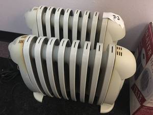 lot 83 image: Lot of 2 Space Heaters