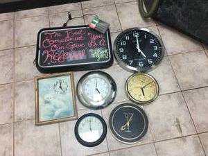 lot 87 image: Variety Lot of 6 Decorative Wall Clocks & Neon Display Sign