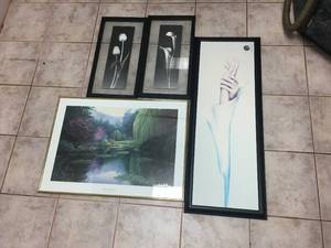 lot 92 image: Variety Lot of 4 Decorative Wall Pictures