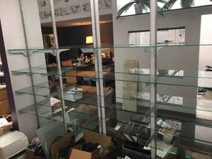 lot 124 image: Lot of 4 Glass Shelves and Brackets & Tracking - Each Measures Approx. 106 x 12